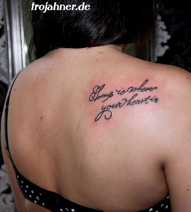 Schriftzüge rippen tattoo Tattoo Schriftzug