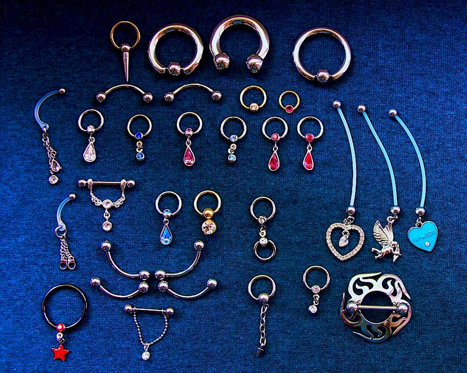 Intimpiercing Piercingschmuck PA Ringe Intim Piercing Mann, Ringe aus Titan für Intim Piercing Frau mit Anhänger, Brustwarzen Piercing Schilder, Schwangerbauch Piercing mit Anhänger, PA Bananen für Intimpiercing Bild Aktuell