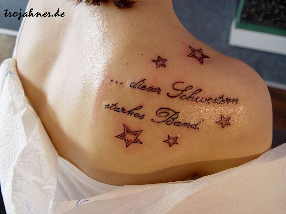 Schriftzug Sterne Tattoo Bild Fragen und Antworten