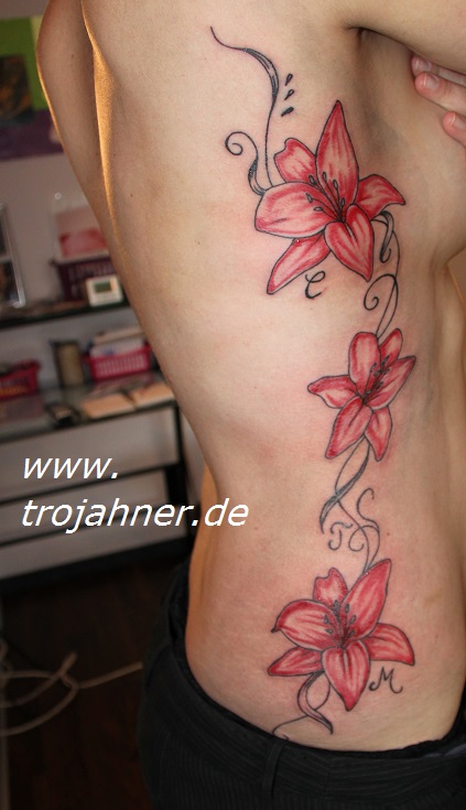 Bild Blumenranke Tattoo dresden