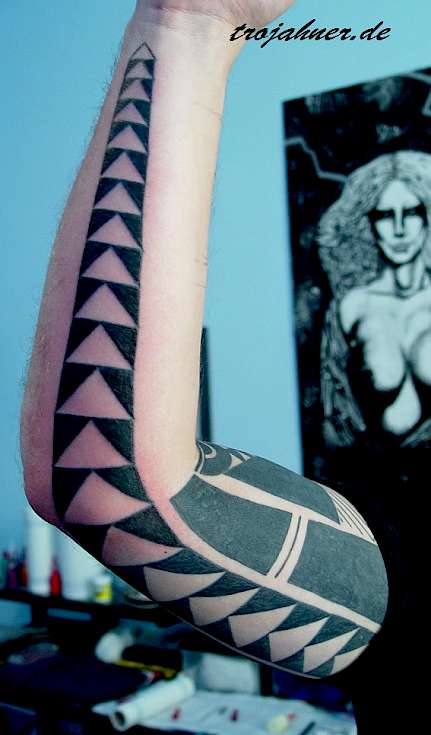 Bild Tribal Tattoo Dresden Tattoostudio
