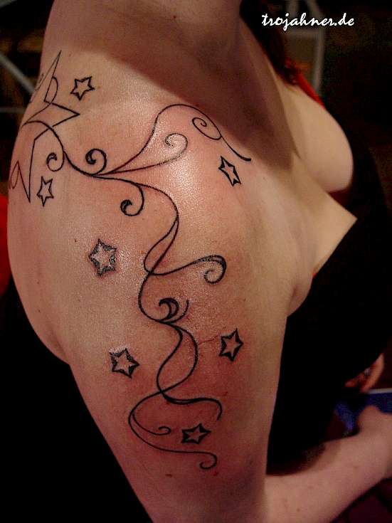 Bild Sterne ranken Tattoo Dresden Tattoostudio