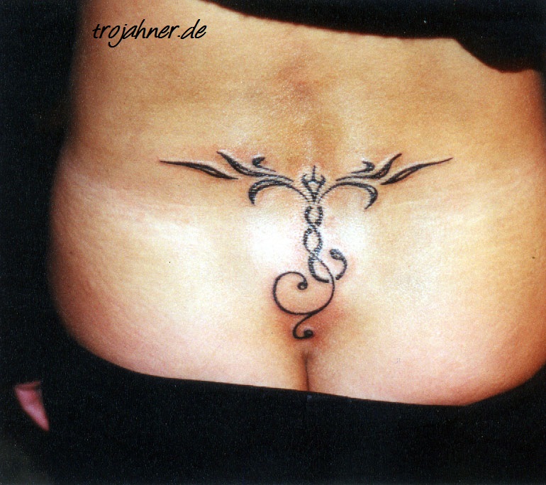 Bild Arschgeweih Steißtattoo Tattoo Dresden