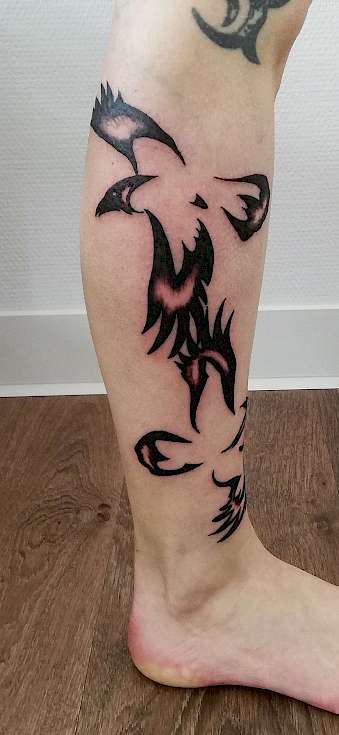 Bild Tattoo Wade Rabentattoo Rabe Tribal