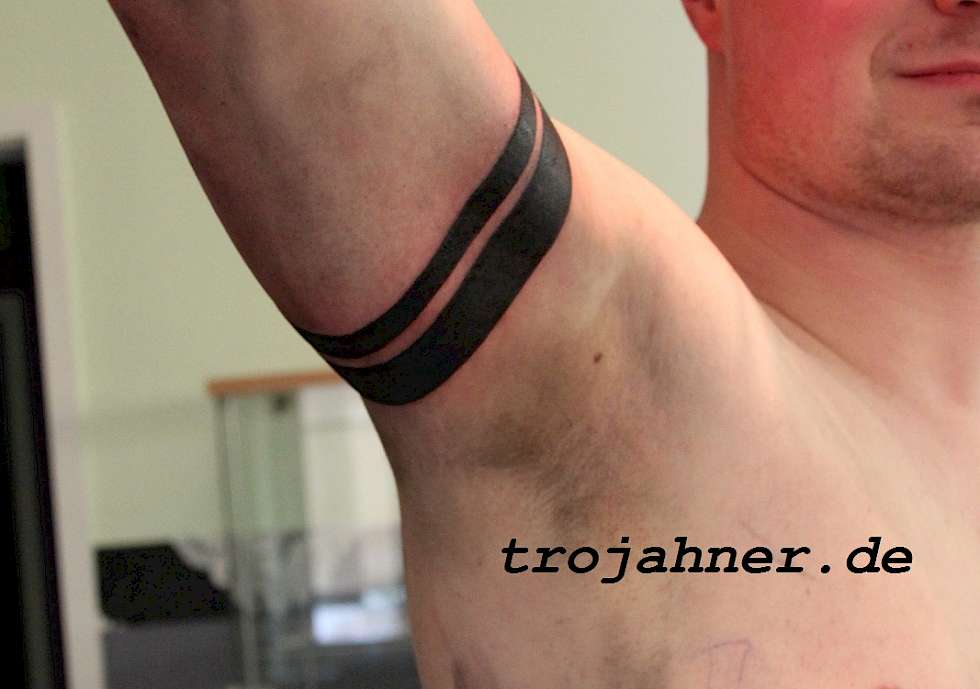 Bild Reifen Balken Armreif spange Tattoo Dresden