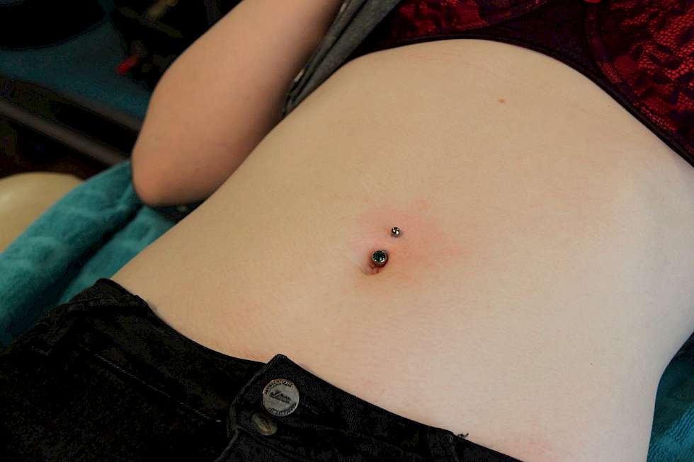 Bild Bauchnabel Piercing