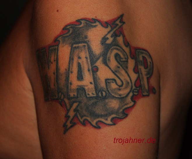 Bild wasp w.a.s.p. Logo Band Tattoo