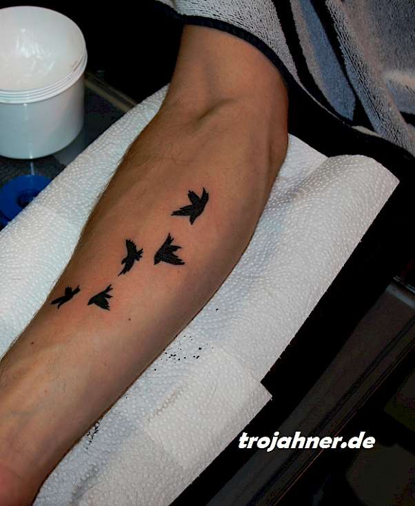Bild Vögel Scherenschnitt Tattoo