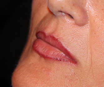 Bild tätowierte Lippen permanent make up lippenkontur